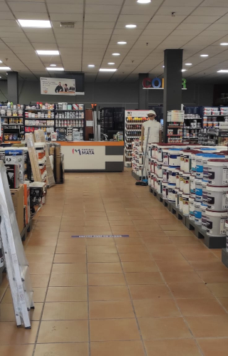 Interior tienda Marbella Arias Velasco